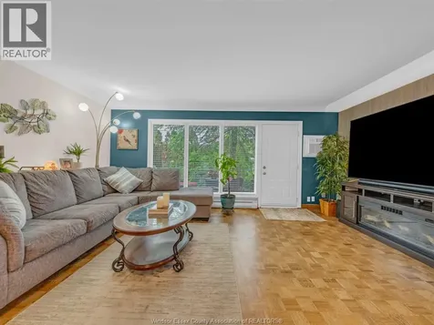 1656 Eastgate Estates Windsor ON N8T 2S9