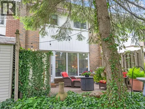 1656 Eastgate Estates Windsor ON N8T 2S9