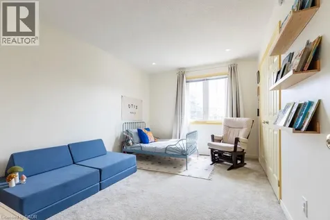 10 Huntingwood Avenue Dundas ON L9H 6X3