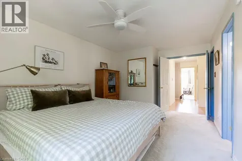 10 Huntingwood Avenue Dundas ON L9H 6X3