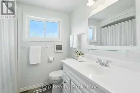 52 Bayview Crescent Cobourg ON K9A 4C6