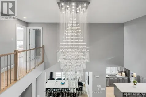 43 Angel Heights Ottawa ON K2S 2N2