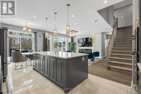 43 Angel Heights Ottawa ON K2S 2N2