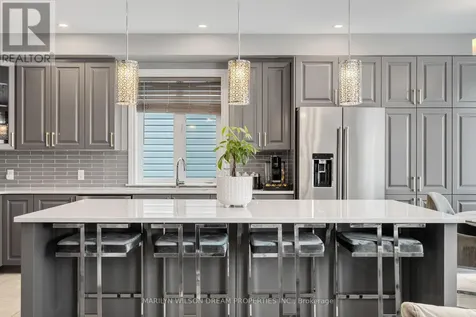 43 Angel Heights Ottawa ON K2S 2N2