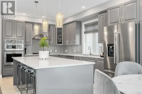 43 Angel Heights Ottawa ON K2S 2N2