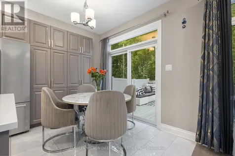 43 Angel Heights Ottawa ON K2S 2N2