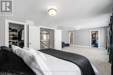 43 Angel Heights Ottawa ON K2S 2N2