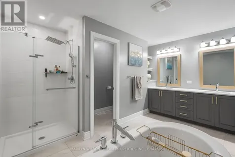 43 Angel Heights Ottawa ON K2S 2N2