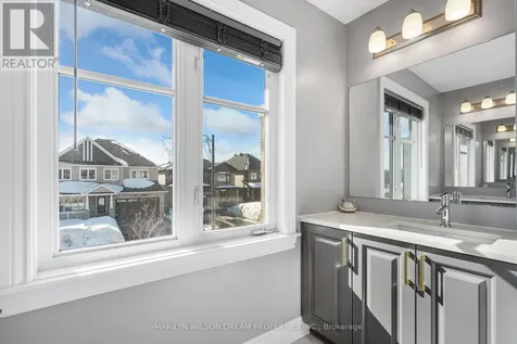 43 Angel Heights Ottawa ON K2S 2N2
