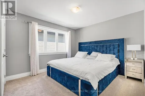 43 Angel Heights Ottawa ON K2S 2N2
