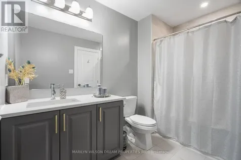 43 Angel Heights Ottawa ON K2S 2N2