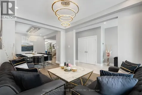 43 Angel Heights Ottawa ON K2S 2N2