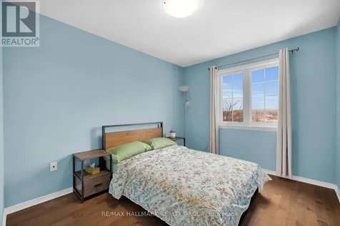 132 Laramie Crescent Ottawa ON K2J 5Z8