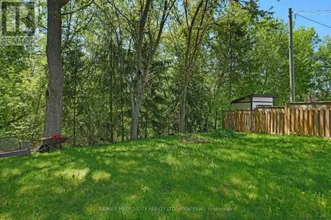 200 Ross Street Renfrew ON K7V 2J2