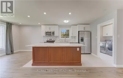 51 Coach Hill Drive Kitchener ON N2E 1N7