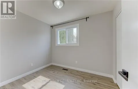 51 Coach Hill Drive Kitchener ON N2E 1N7