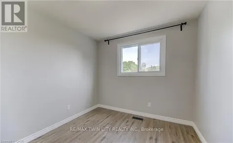 51 Coach Hill Drive Kitchener ON N2E 1N7