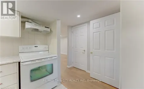 51 Coach Hill Drive Kitchener ON N2E 1N7