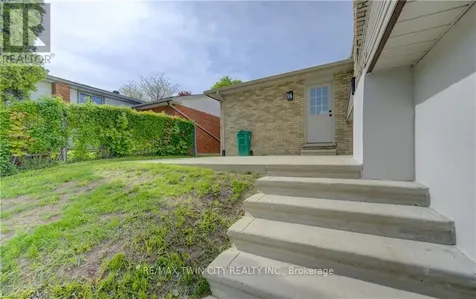 51 Coach Hill Drive Kitchener ON N2E 1N7