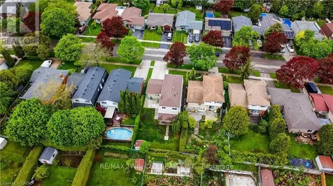 51 Coach Hill Drive Kitchener ON N2E 1N7