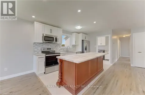 51 Coach Hill Drive Kitchener ON N2E 1N7