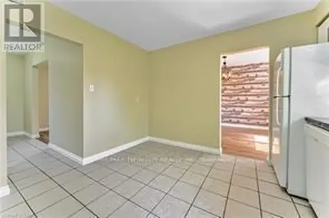 37 Gottscheer Court Kitchener ON N2M 3L3