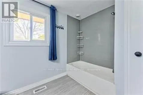 37 Gottscheer Court Kitchener ON N2M 3L3