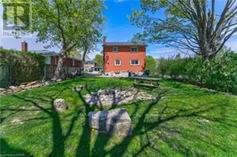 37 Gottscheer Court Kitchener ON N2M 3L3