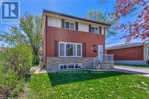 37 Gottscheer Court Kitchener ON N2M 3L3