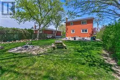 37 Gottscheer Court Kitchener ON N2M 3L3