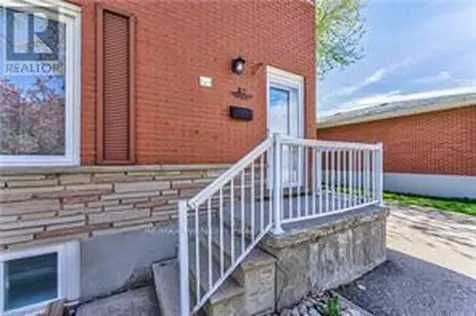37 Gottscheer Court Kitchener ON N2M 3L3