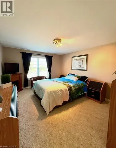 1060 Beach Boulevard Hamilton ON L8H 6Z4