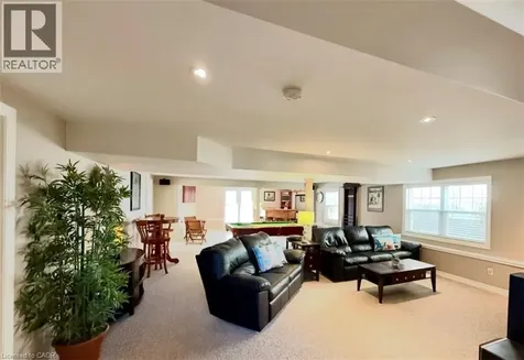 1060 Beach Boulevard Hamilton ON L8H 6Z4