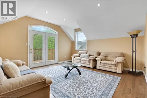 35 Coopershawk Street Kitchener ON N2K 4J7