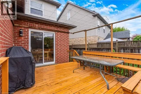 35 Coopershawk Street Kitchener ON N2K 4J7