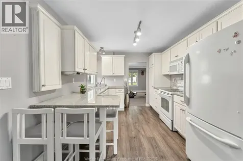 1857 Central Avenue Windsor ON N8W 4H6