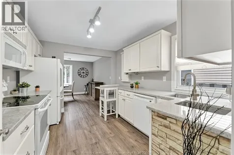 1857 Central Avenue Windsor ON N8W 4H6