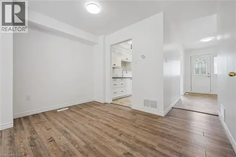 2432 Malcolm Crescent Burlington ON L7P 3Y4