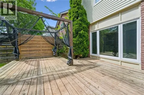 2432 Malcolm Crescent Burlington ON L7P 3Y4