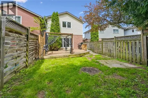 2432 Malcolm Crescent Burlington ON L7P 3Y4