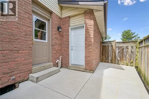 2432 Malcolm Crescent Burlington ON L7P 3Y4