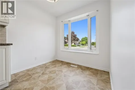 2432 Malcolm Crescent Burlington ON L7P 3Y4
