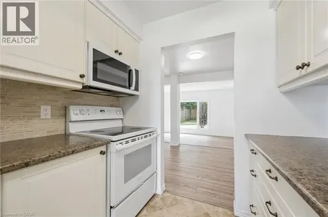 2432 Malcolm Crescent Burlington ON L7P 3Y4