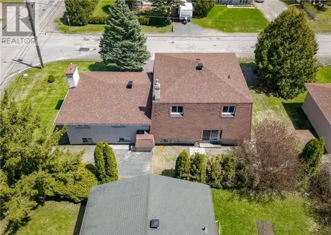 4181 La Habre Avenue Val Therese ON P3P 1A6
