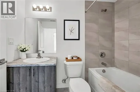 5 Hamilton Street North Waterdown ON L8B 2A4