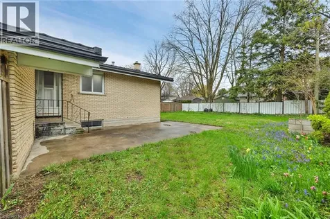 246 Hillcrest Road Cambridge ON N3H 1B2