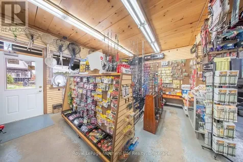 4825 Highway 11 Temagami ON P0H 2H0