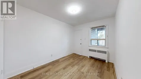451 Donlands Avenue Toronto (east York) ON M4J 3S4