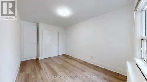 451 Donlands Avenue Toronto (east York) ON M4J 3S4