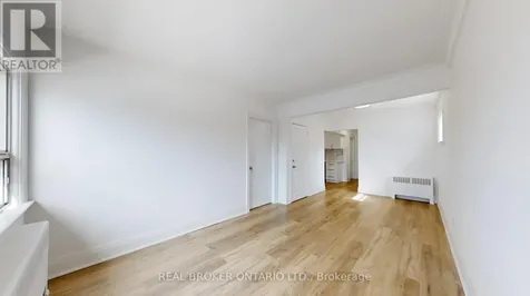 451 Donlands Avenue Toronto (east York) ON M4J 3S4